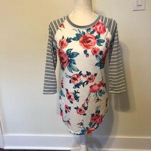 Grey & Floral Color Block Tee Medium